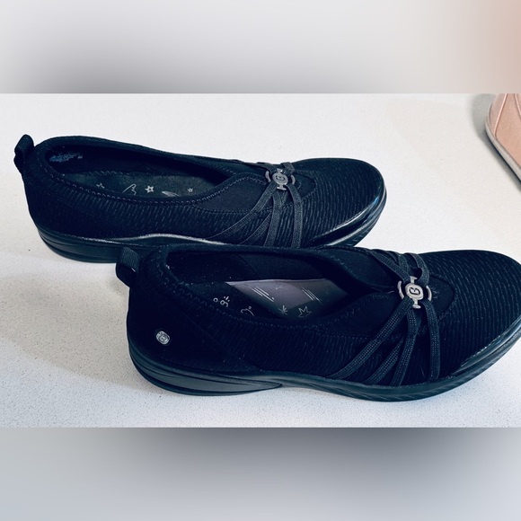 2 PAIR Women’s Size 10 Comfort Slip Ons Loafers BZees and Serra Black and Pink - Picture 7 of 13